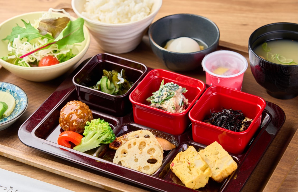 写真：朝食ブッフェから運んできた一例